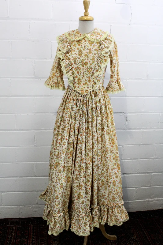 Vintage 1960s Floral Prairie Maxi Dress with Peter Pan Collar, Small Laid - back Women's Vibe