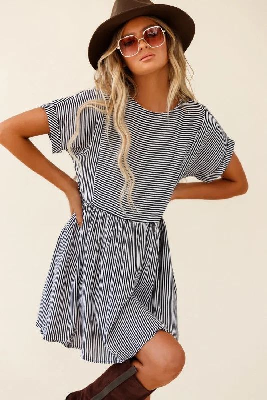 Cannes Striped Day Dress Black Stylish Women's Tropical 