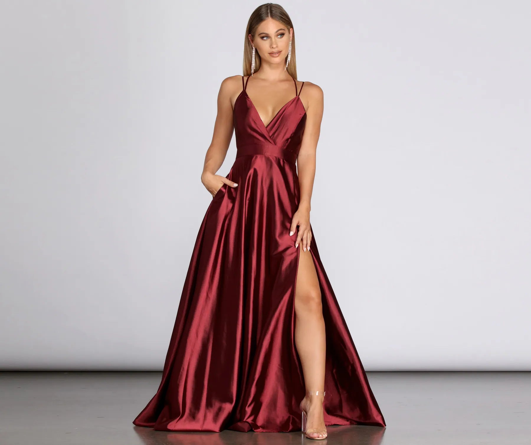 Priscilla Satin Evening Gown Relaxed Women's Beachy