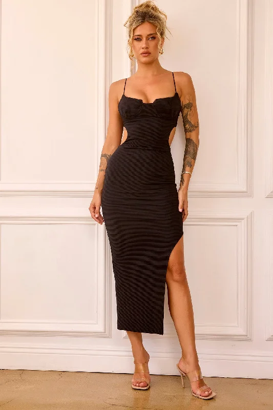 Stacked Up Midi Dress - Black Cozy Women's Winter