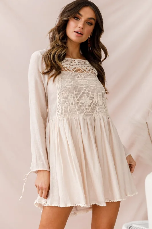 Cassie Embroidered Bust Swing Dress Beige Sporty Women's Tennis