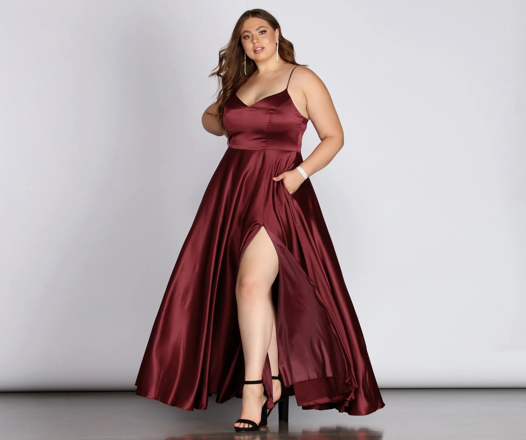 Daria Formal High Slit Satin Dress Traditional Women's 