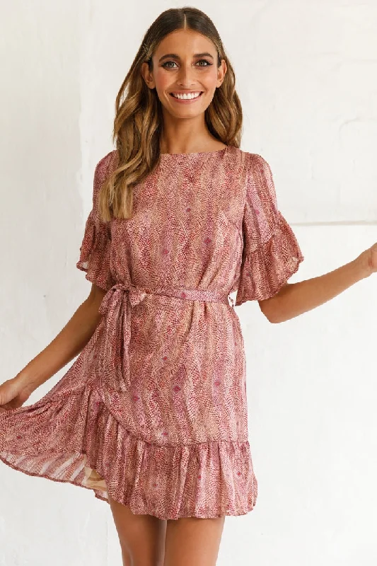 Azealia Ruffle Hem Dress Diamond Print Wine performance
