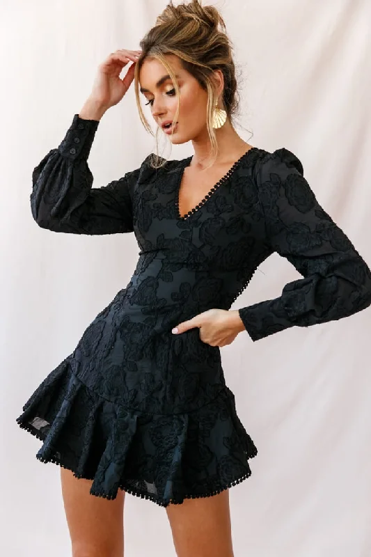 Camellia Open Back Cuff Sleeve Dress Black Sharp Women's Italian