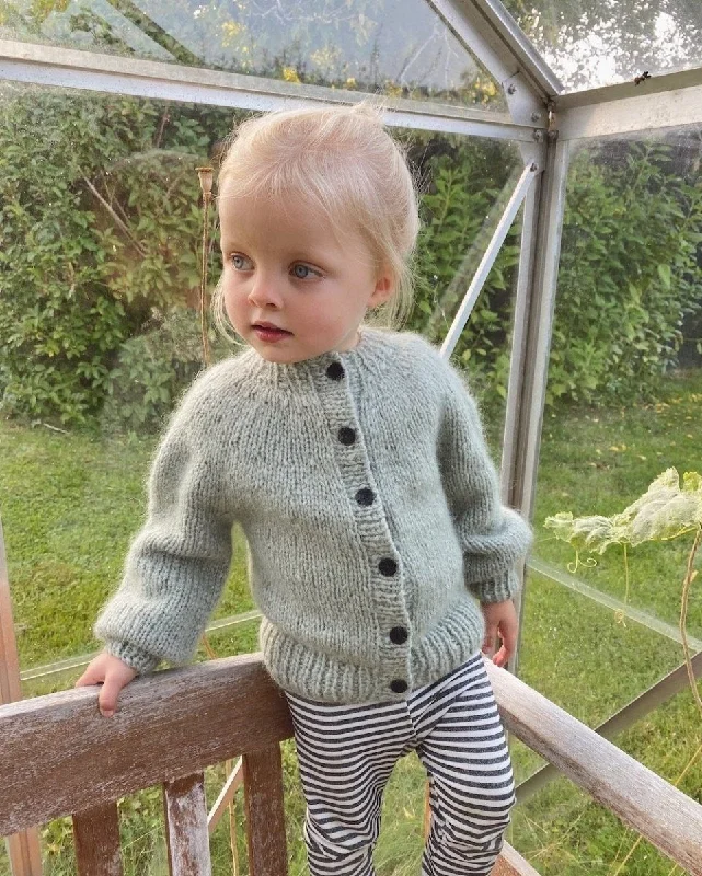 Novice Cardigan Chunky for kids by PetiteKnit, No 1 + Silk mohair yarn kit (ex pattern) Bold Women's Animal Print Novice Cardigan Chunky for kids by PetiteKnit, No 1 + Silk mohair yarn kit (ex pattern) Bold Women's Animal Print