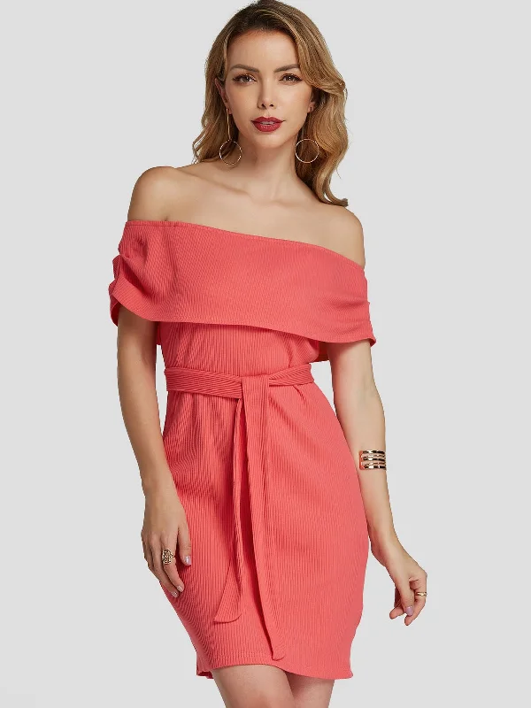 Wholesale Pink Bateau Short Sleeve Plain Pleated Belt Mini Dresses Luxurious Women's High -  end