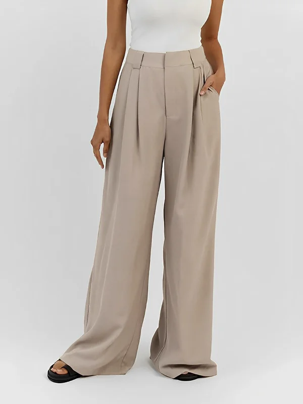 BerryBetty - Fair Play Pleat Wide Leg Pants Adventure