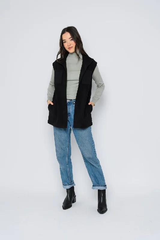 Wren Sherpa Vest Adventure