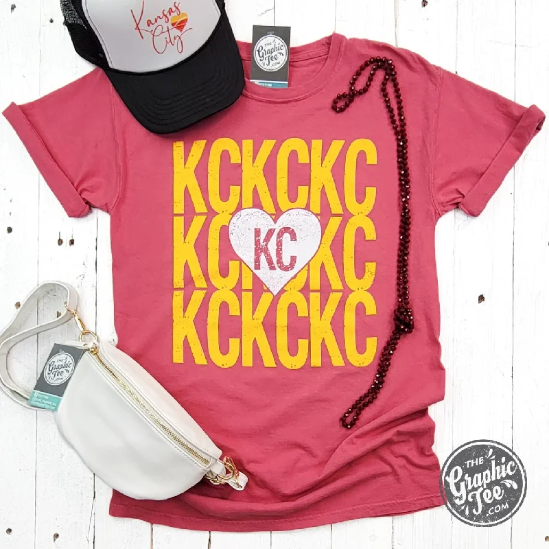 KC KC KC Heart Crimson Comfort Wash Short Sleeve Crew Neck Tee Bold Women's Statement