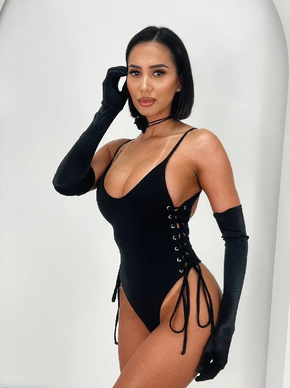 ADELE ONE PIECE- BLACK Laid - back Women's Vibe
