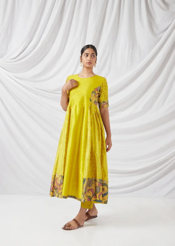 Daasvaala Salwar Set In Pineapple Yellow Laid - back Women's Vibe