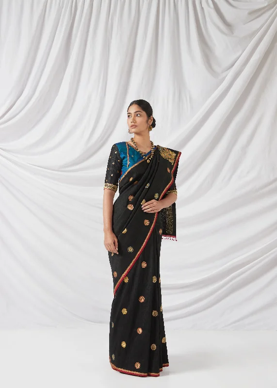 Chola  Saree And Blouse  Set In Black Gym